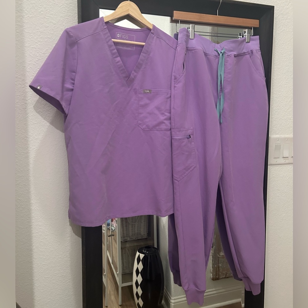 women's Lilac Dawn scrub set